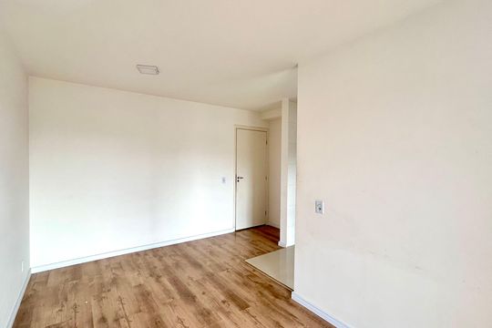 Sala de apartamento à venda com 2 quartos, 48m² em Jardim Vila Galvao, Guarulhos