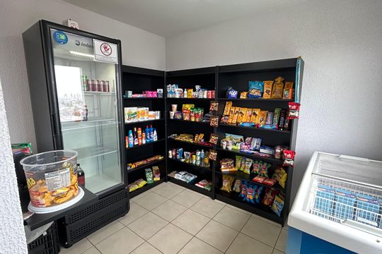 Mercadinho  de apartamento à venda com 2 quartos, 48m² em Jardim Vila Galvao, Guarulhos