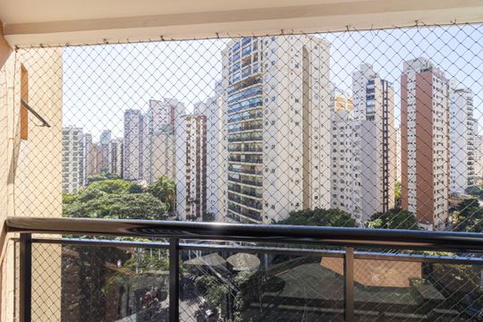 Varanda de apartamento à venda com 2 quartos, 68m² em Indianópolis, São Paulo