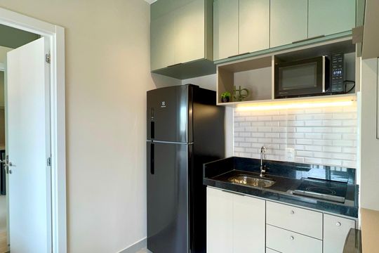 Cozinha de kitnet/studio à venda com 1 quarto, 26m² em Pinheiros, São Paulo
