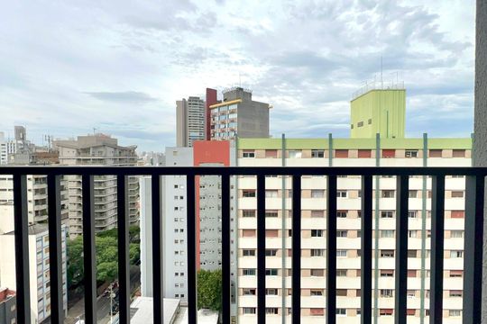 Varanda de kitnet/studio à venda com 1 quarto, 26m² em Pinheiros, São Paulo