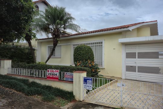 Placa  de casa à venda com 3 quartos, 285m² em Jardim Londrina, São Paulo