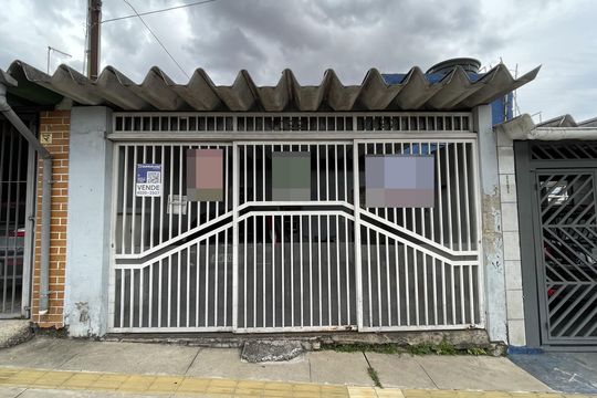 Fachada de casa à venda com 2 quartos, 104m² em Parque Cisper, São Paulo