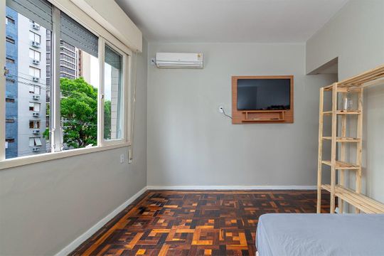 Quarto de apartamento para alugar com 3 quartos, 100m² em Centro Histórico, Porto Alegre