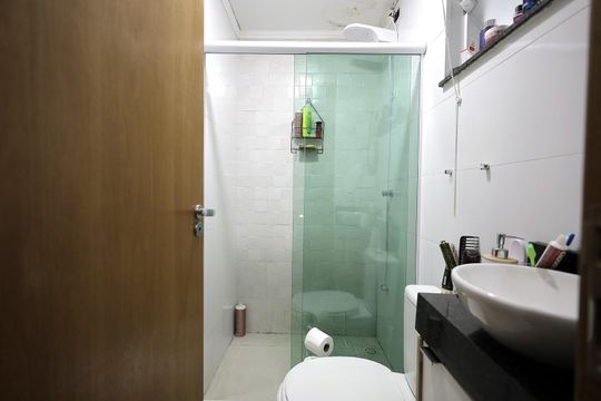 Banheiro Suíte de casa à venda com 2 quartos, 150m² em Vila Santa Teresa, Santo André