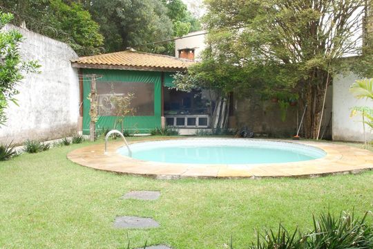 Piscina de casa para alugar com 5 quartos, 600m² em Interlagos, São Paulo