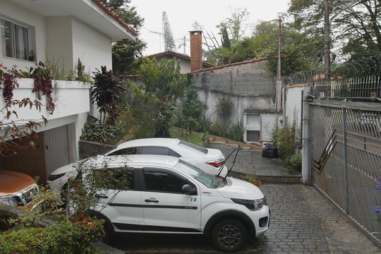 Garagem de casa para alugar com 5 quartos, 600m² em Interlagos, São Paulo