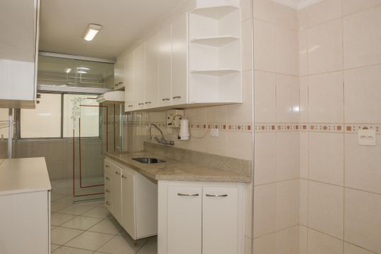 Cozinha de apartamento à venda com 3 quartos, 96m² em Pompeia, São Paulo