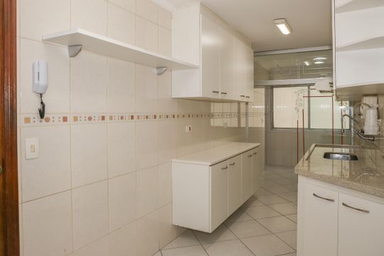 Cozinha de apartamento à venda com 3 quartos, 96m² em Pompeia, São Paulo