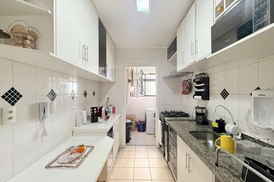 Cozinha  de apartamento à venda com 2 quartos, 68m² em Jardim Promissao, São Paulo