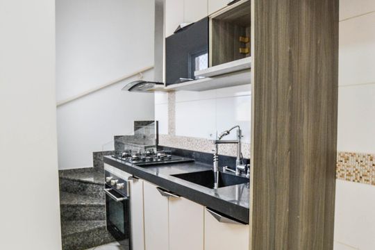 Sala/Cozinha de apartamento à venda com 2 quartos, 76m² em Vila Floresta, Santo André