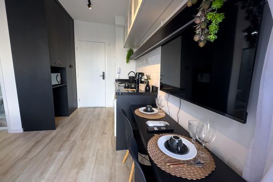 Cozinha de apartamento à venda com 1 quarto, 25m² em Vila Olímpia, São Paulo