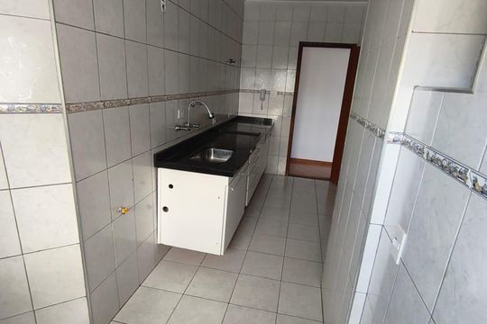 Cozinha de apartamento à venda com 3 quartos, 75m² em Vila do Castelo, São Paulo