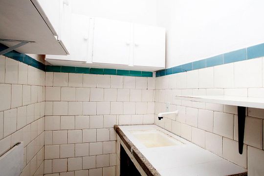 Cozinha de apartamento para alugar com 1 quarto, 40m² em Centro Histórico, Porto Alegre