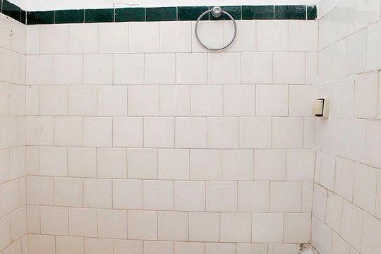Banheiro de apartamento para alugar com 1 quarto, 40m² em Centro Histórico, Porto Alegre