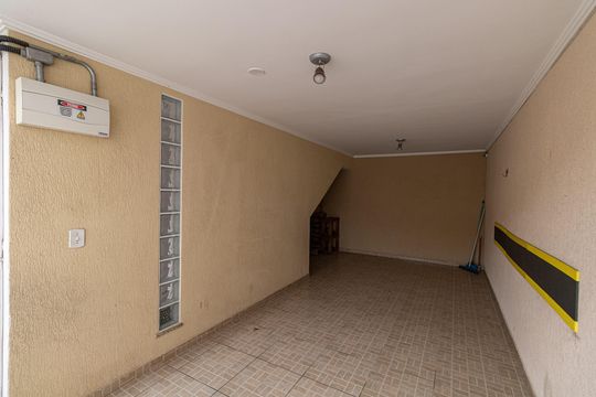 Garagem de casa à venda com 3 quartos, 103m² em Itaquera, São Paulo