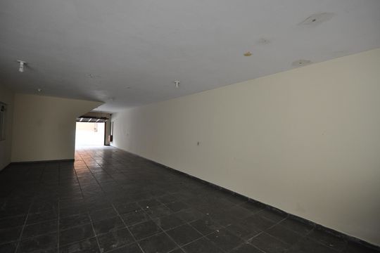 Garagem de casa à venda com 4 quartos, 327m² em Vila Guilherme, São Paulo