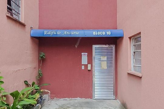 Fachada do bloco  de apartamento para alugar com 2 quartos, 57m² em Parque Alvorada, Mauá