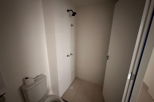 Banheiro de apartamento para alugar com 2 quartos, 46m² em Várzea de Baixo, São Paulo