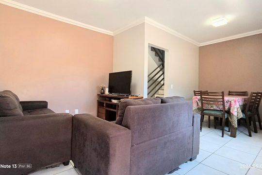 Casa à venda com 3 quartos, 105m² em Ouro Preto, Belo Horizonte