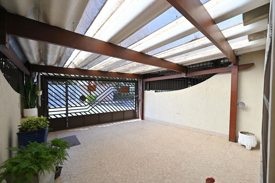Garagem de casa à venda com 3 quartos, 120m² em Bosque da Saúde, São Paulo