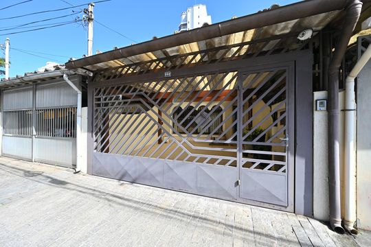 Fachada de casa à venda com 3 quartos, 120m² em Bosque da Saúde, São Paulo