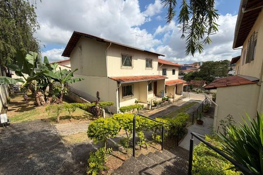 Área externa de casa à venda com 2 quartos, 100m² em Céu Azul, Belo Horizonte