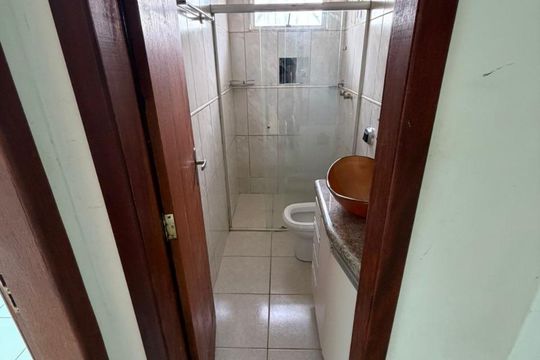 Banheiro de casa à venda com 2 quartos, 100m² em Céu Azul, Belo Horizonte