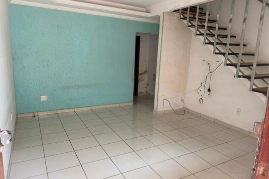 Sala de casa à venda com 2 quartos, 100m² em Céu Azul, Belo Horizonte