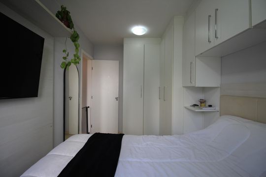 Quarto 1 de apartamento para alugar com 2 quartos, 50m² em Parque Reboucas, São Paulo