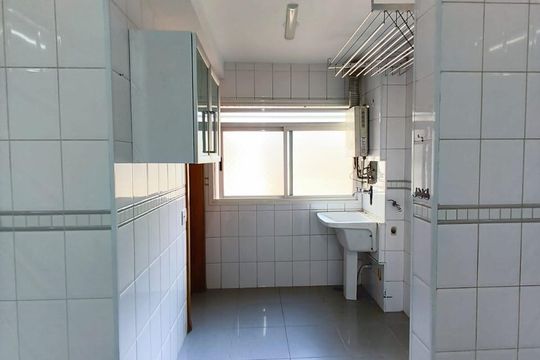 Área de serviço de apartamento para alugar com 3 quartos, 139m² em Tamboré, Santana de Parnaíba