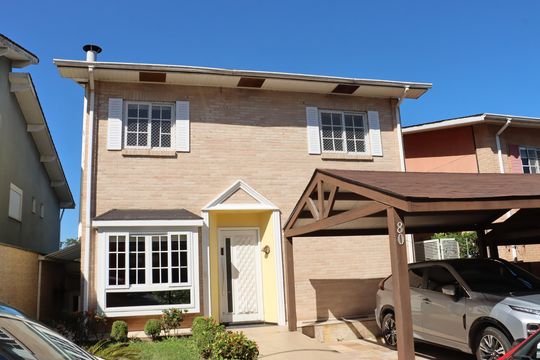 Casa de Condomínio para alugar com 4 quartos, 270m² em Jardim Barbacena, Cotia