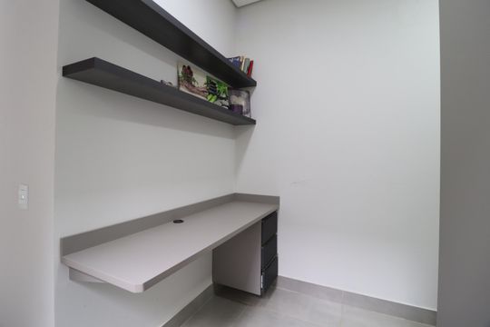 Corredor/Escritório de casa para alugar com 2 quartos, 70m² em Flamboyant, Uberlândia