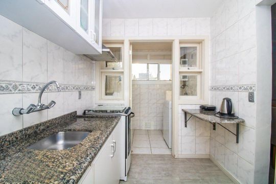 Cozinha de apartamento à venda com 3 quartos, 113m² em Chácara das Pedras, Porto Alegre