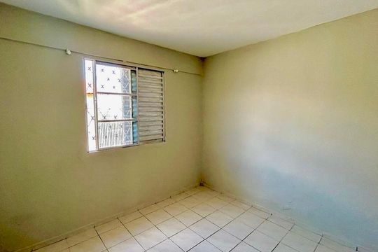 Quarto 2 de apartamento para alugar com 2 quartos, 50m² em Parque Maria Helena, Guarulhos