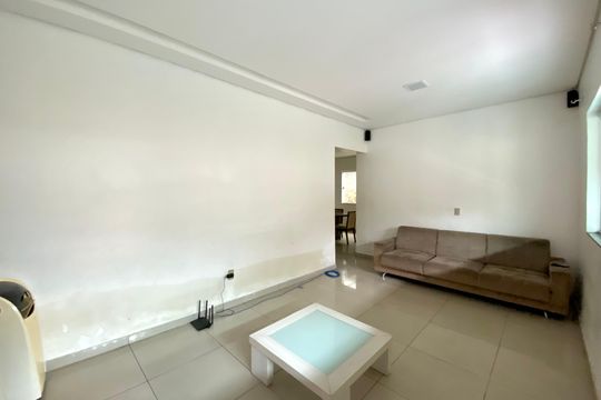 Sala de casa para alugar com 3 quartos, 300m² em Niteroi, Betim