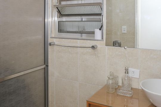 Banheiro de apartamento para alugar com 2 quartos, 54m² em Perdizes, São Paulo