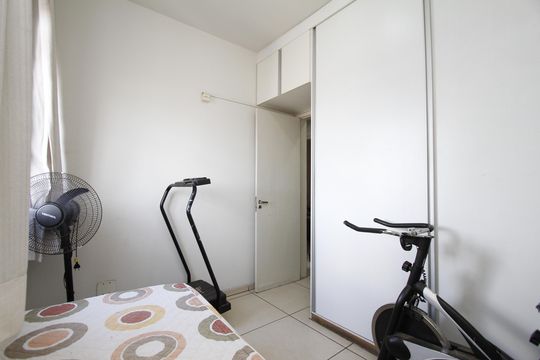 Apartamento à venda com 3 quartos, 80m² em João Pinheiro, Belo Horizonte