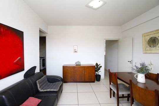 Apartamento à venda com 3 quartos, 80m² em João Pinheiro, Belo Horizonte
