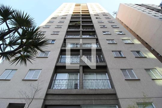 Fachada de apartamento para alugar com 2 quartos, 75m² em Vila Olímpia, São Paulo