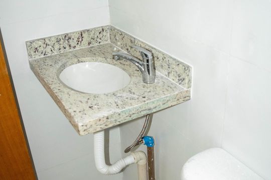 Banheiro de kitnet/studio à venda com 1 quarto, 25m² em Vila Esperança, São Paulo