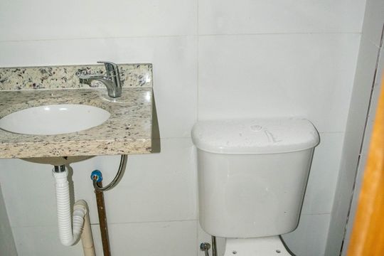 Banheiro de kitnet/studio à venda com 1 quarto, 25m² em Vila Esperança, São Paulo