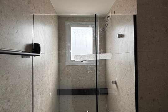 Banheiro da Suíte de apartamento à venda com 1 quarto, 30m² em Planalto Paulista, São Paulo
