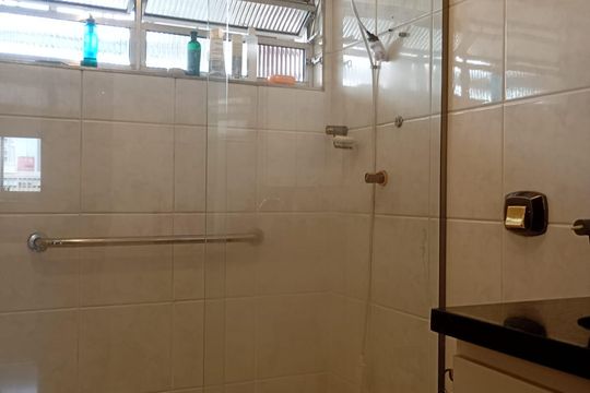 Banheiro de apartamento à venda com 2 quartos, 84m² em Parque São Jorge, São Paulo