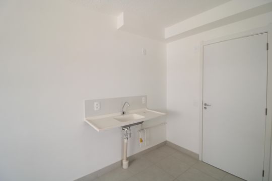 Cozinha de apartamento para alugar com 2 quartos, 33m² em Socorro, São Paulo