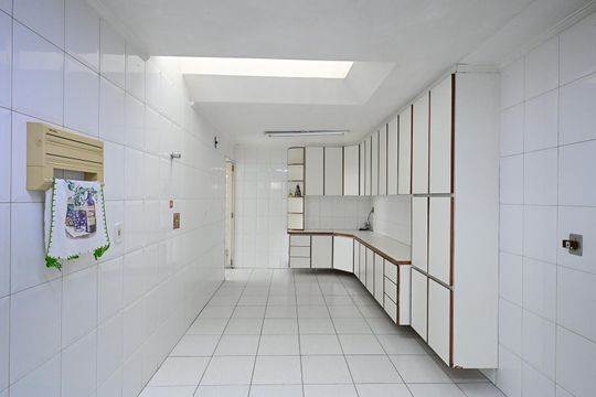 Cozinha de casa à venda com 3 quartos, 200m² em Parque Assuncao, Taboão da Serra