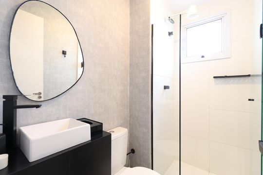 Banheiro  de apartamento para alugar com 1 quarto, 47m² em Lapa, São Paulo