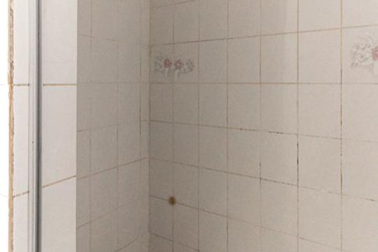 Banheiro de kitnet/studio à venda com 1 quarto, 28m² em Vila Buarque, São Paulo