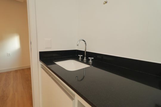 Banheiro de apartamento à venda com 1 quarto, 51m² em Liberdade, São Paulo