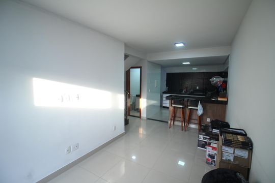 Casa para alugar com 3 quartos, 300m² em Europa, Contagem